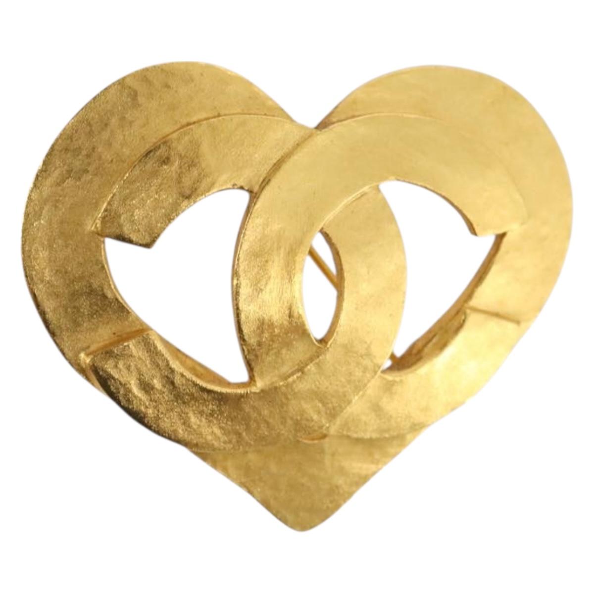 CHANEL COCO Mark Brooch Metal Gold Tone CC Auth 205866M