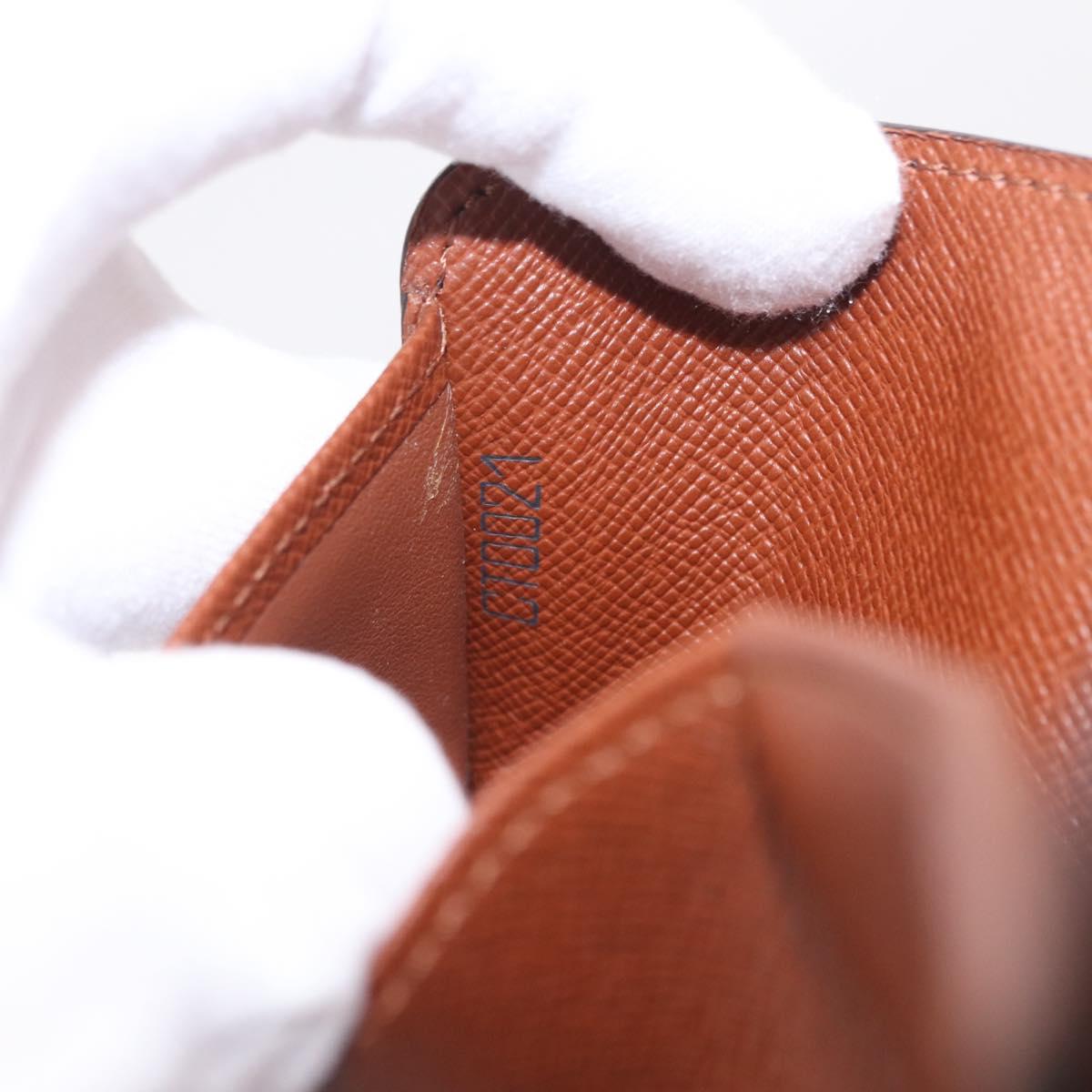 LOUIS VUITTON Monogram Compact zip Wallet M61667 LV Auth 205889V