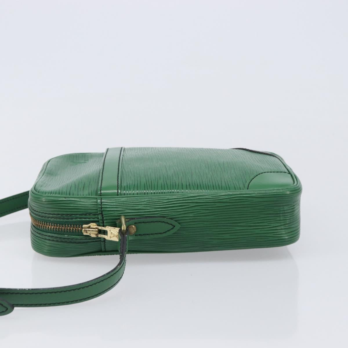 LOUIS VUITTON Epi Danube Shoulder Bag Green M45634 LV Auth 205909A