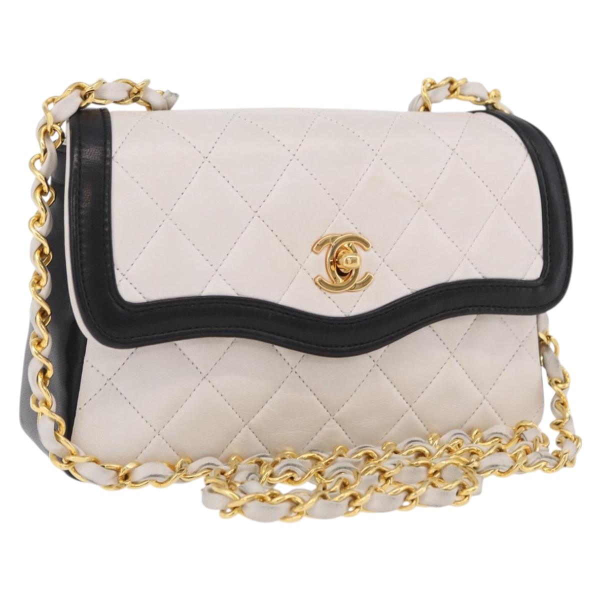 CHANEL Matelasse Chain Shoulder Bag Lamb Skin Gold White CC Auth 206300SAV