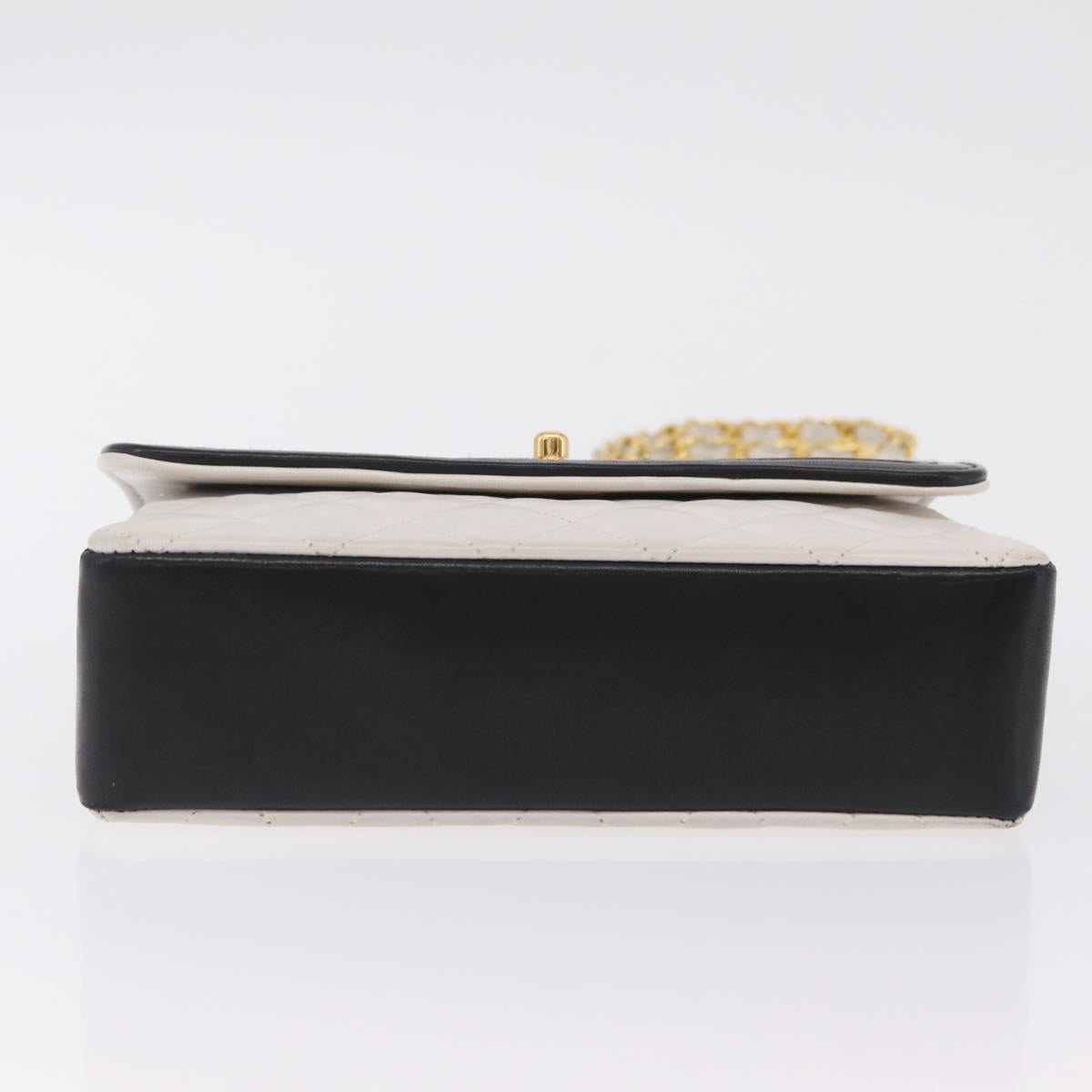 CHANEL Matelasse Chain Shoulder Bag Lamb Skin Gold White CC Auth 206300SAV