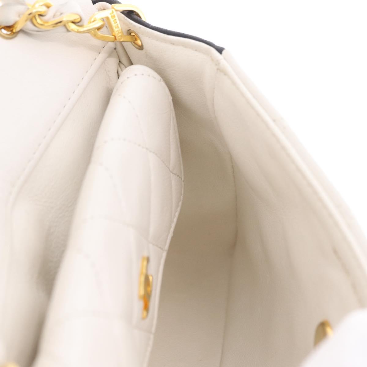 CHANEL Matelasse Chain Shoulder Bag Lamb Skin Gold White CC Auth 206300SAV