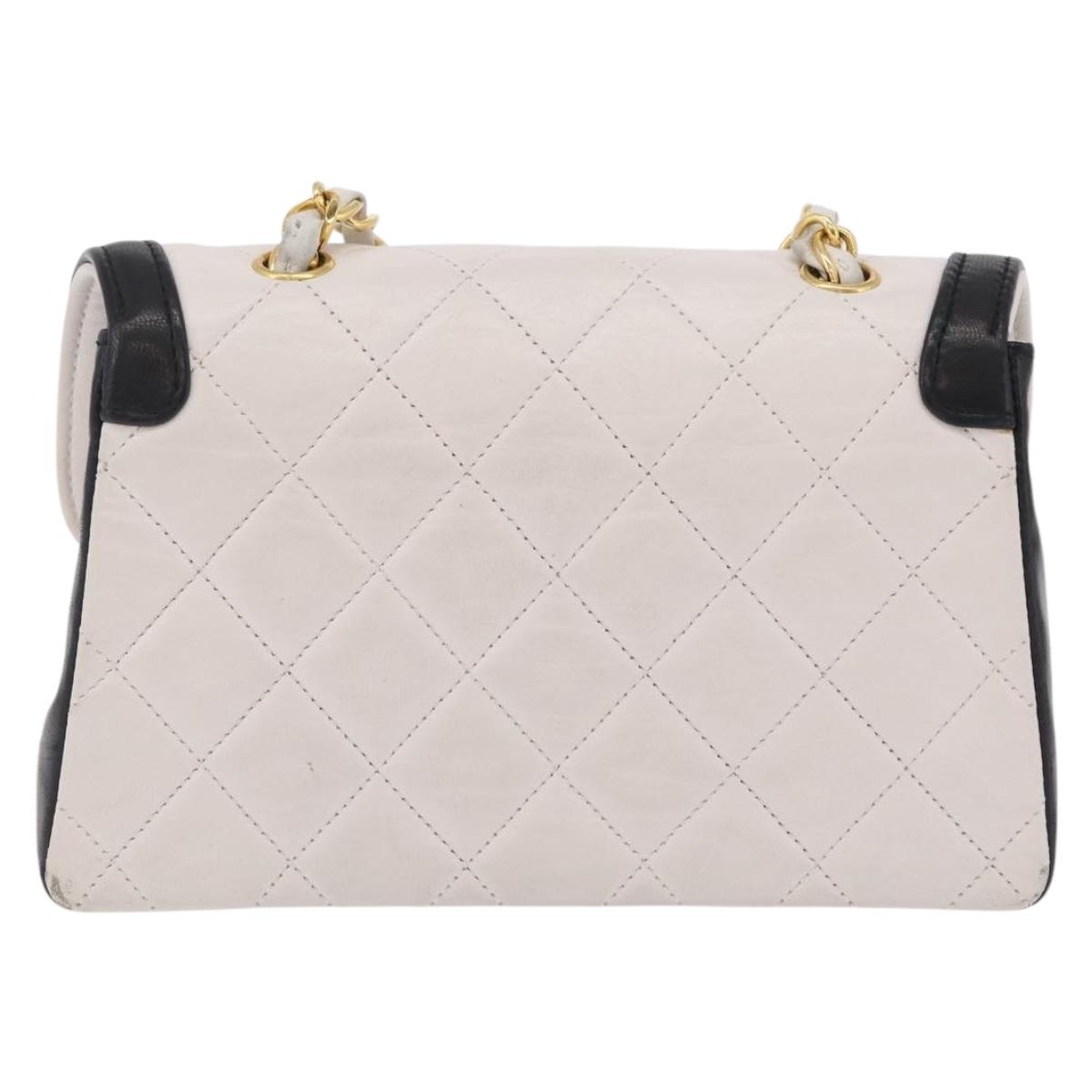 CHANEL Matelasse Chain Shoulder Bag Lamb Skin Gold White CC Auth 206300SAV