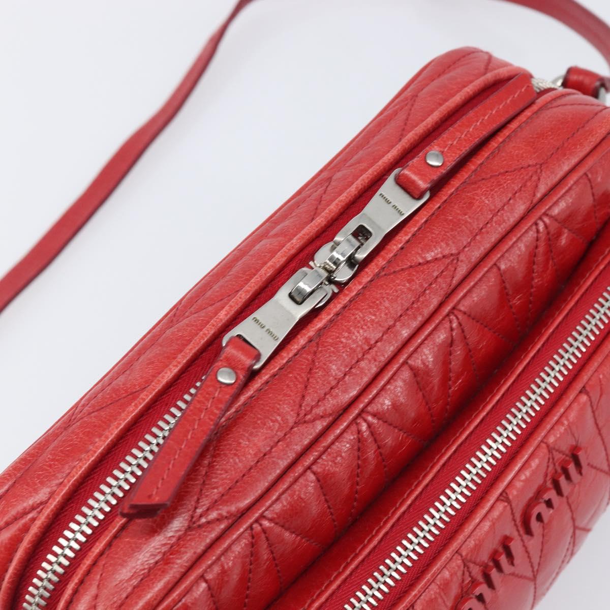 Miu Miu Matelasse Shoulder Bag Leather Red Silver Auth 206482M