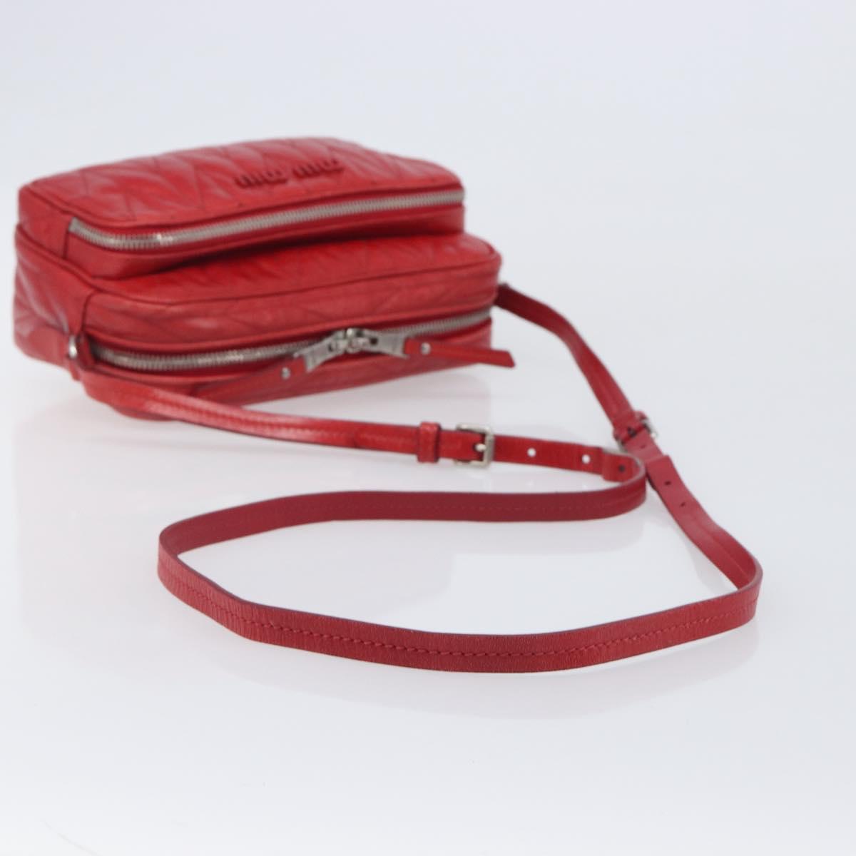 Miu Miu Matelasse Shoulder Bag Leather Red Silver Auth 206482M