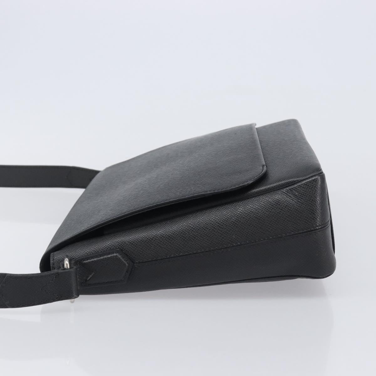 LOUIS VUITTON Taiga Roman MM Shoulder Bag Ardoise M32682 LV Auth 206484V