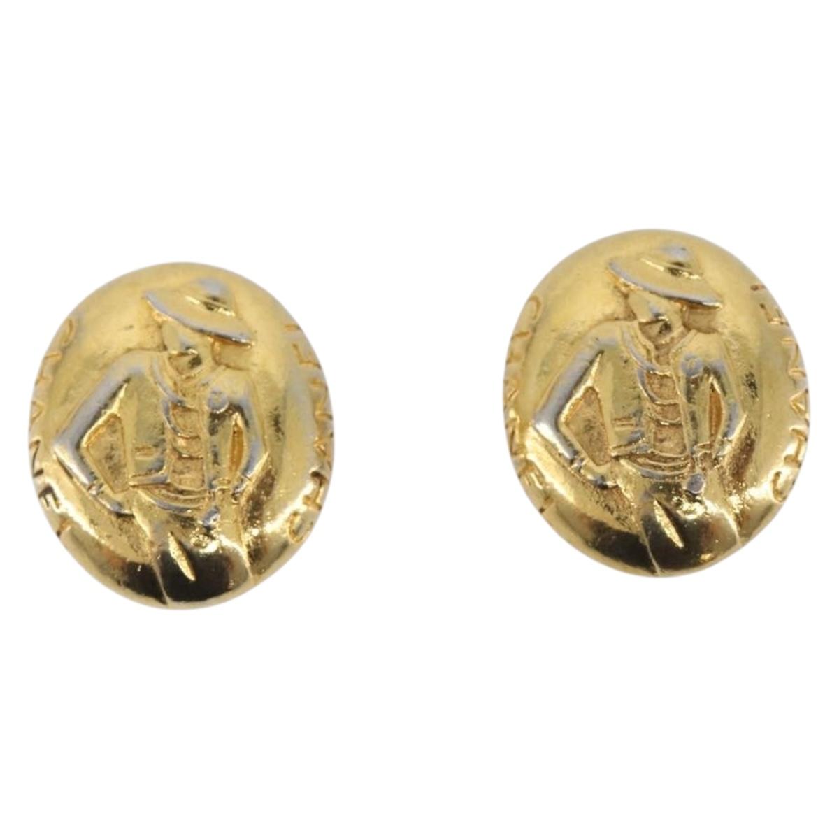 CHANEL Earring Metal Gold CC Auth 206568M