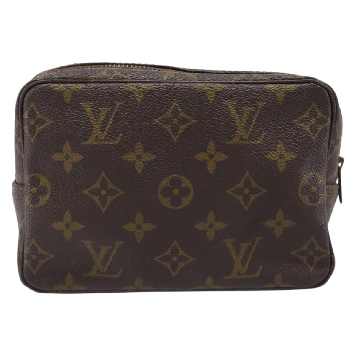 LOUIS VUITTON Monogram Trousse Toilette 18 Pouch M47526 LV Auth 206684