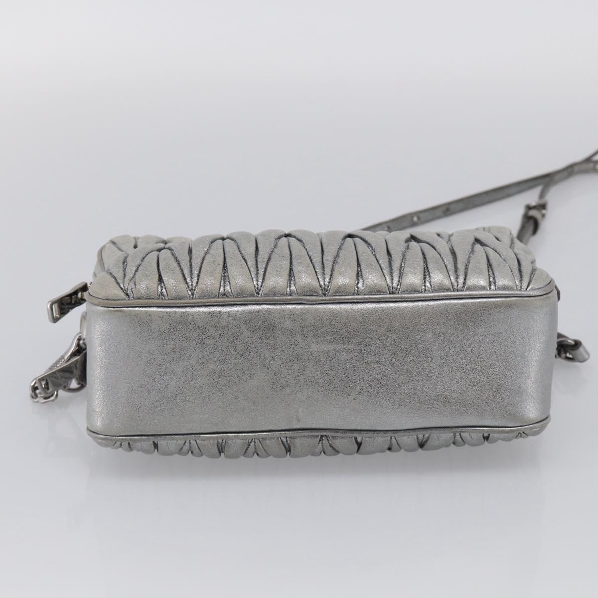 Miu Miu Matelasse Shoulder Bag Leather Silver Auth 206966A
