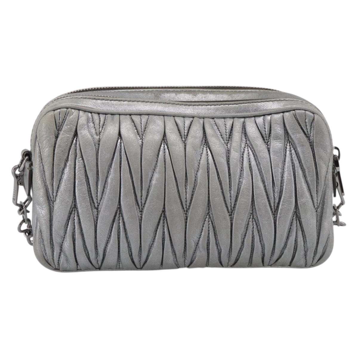 Miu Miu Matelasse Shoulder Bag Leather Silver Auth 206966A