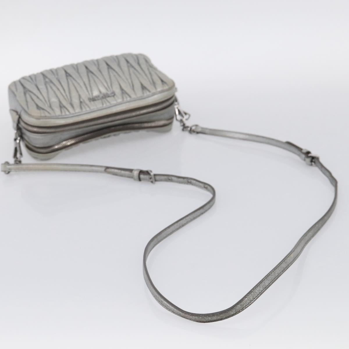 Miu Miu Matelasse Shoulder Bag Leather Silver Auth 206966A