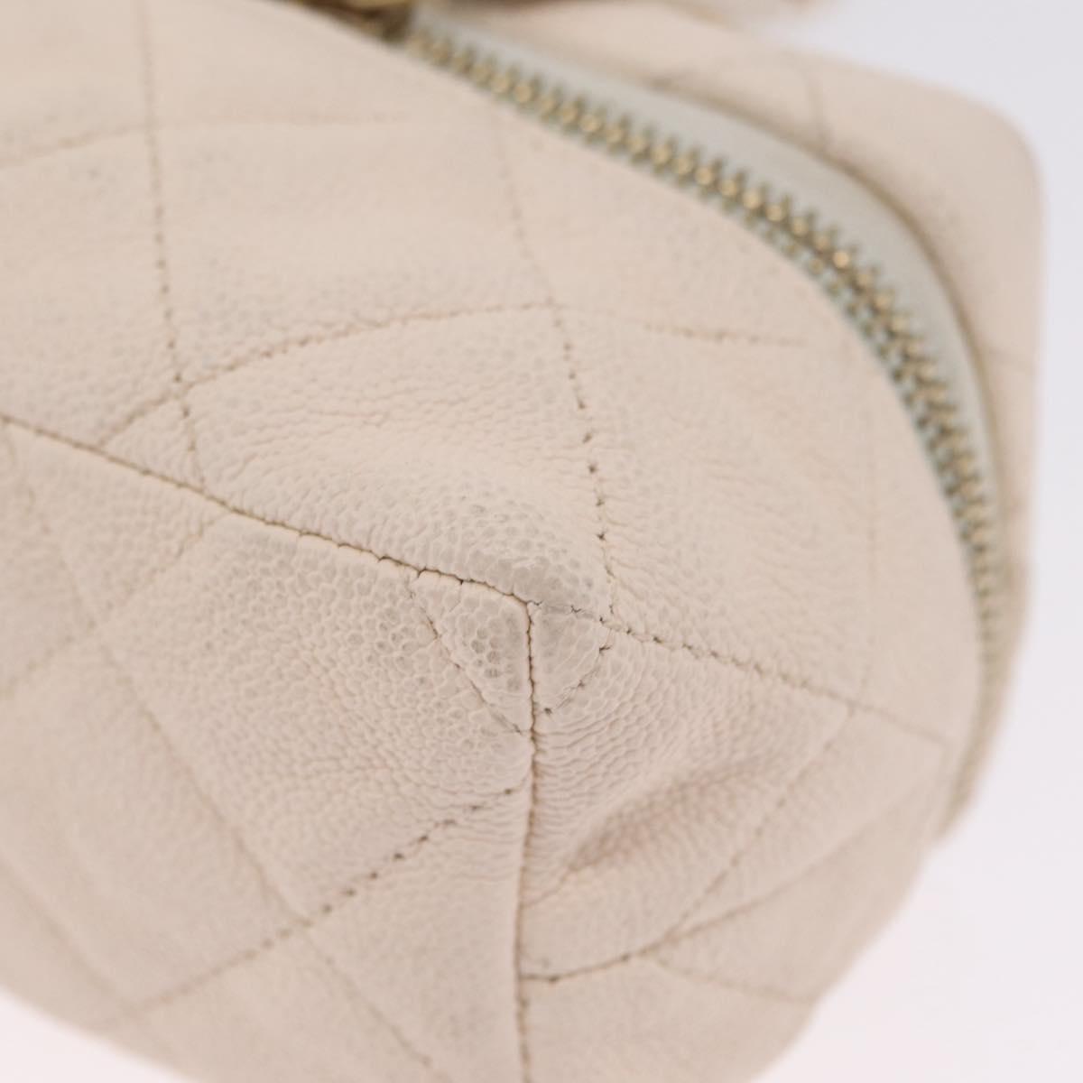 CHANEL Matelasse Vanity Chain Shoulder Pouch Caviar Skin White CC Auth 207090V
