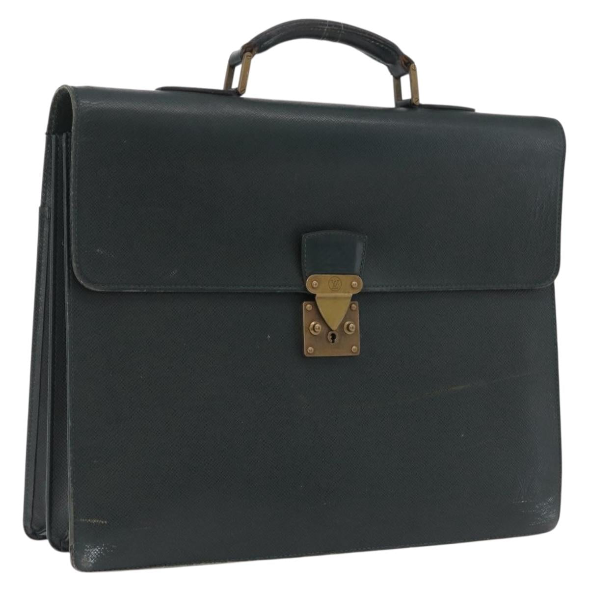 LOUIS VUITTON Taiga Serviette Moskova Business Bag Epicea M30034 LV Auth 207893