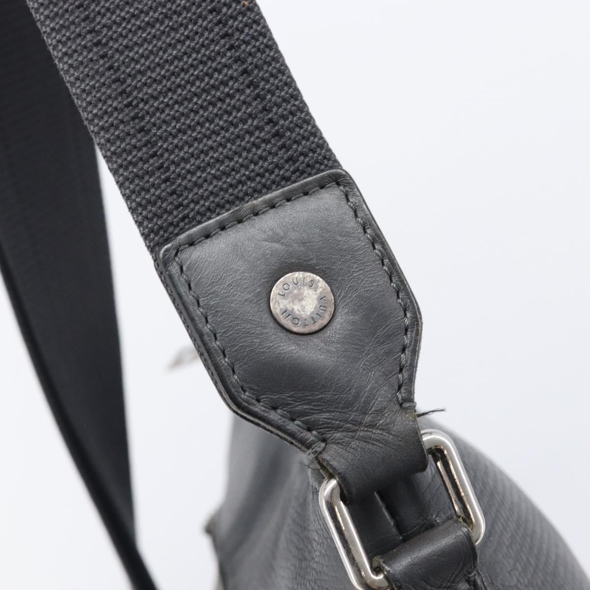 LOUIS VUITTON Utah Shawnee MM Shoulder Bag Leather Gray M94017 LV Auth 208104A