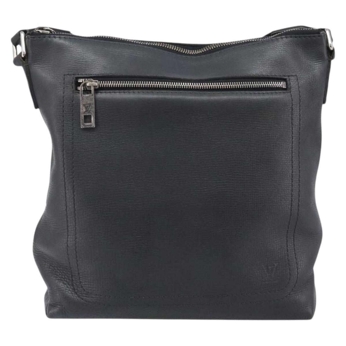 LOUIS VUITTON Utah Shawnee MM Shoulder Bag Leather Gray M94017 LV Auth 208104A