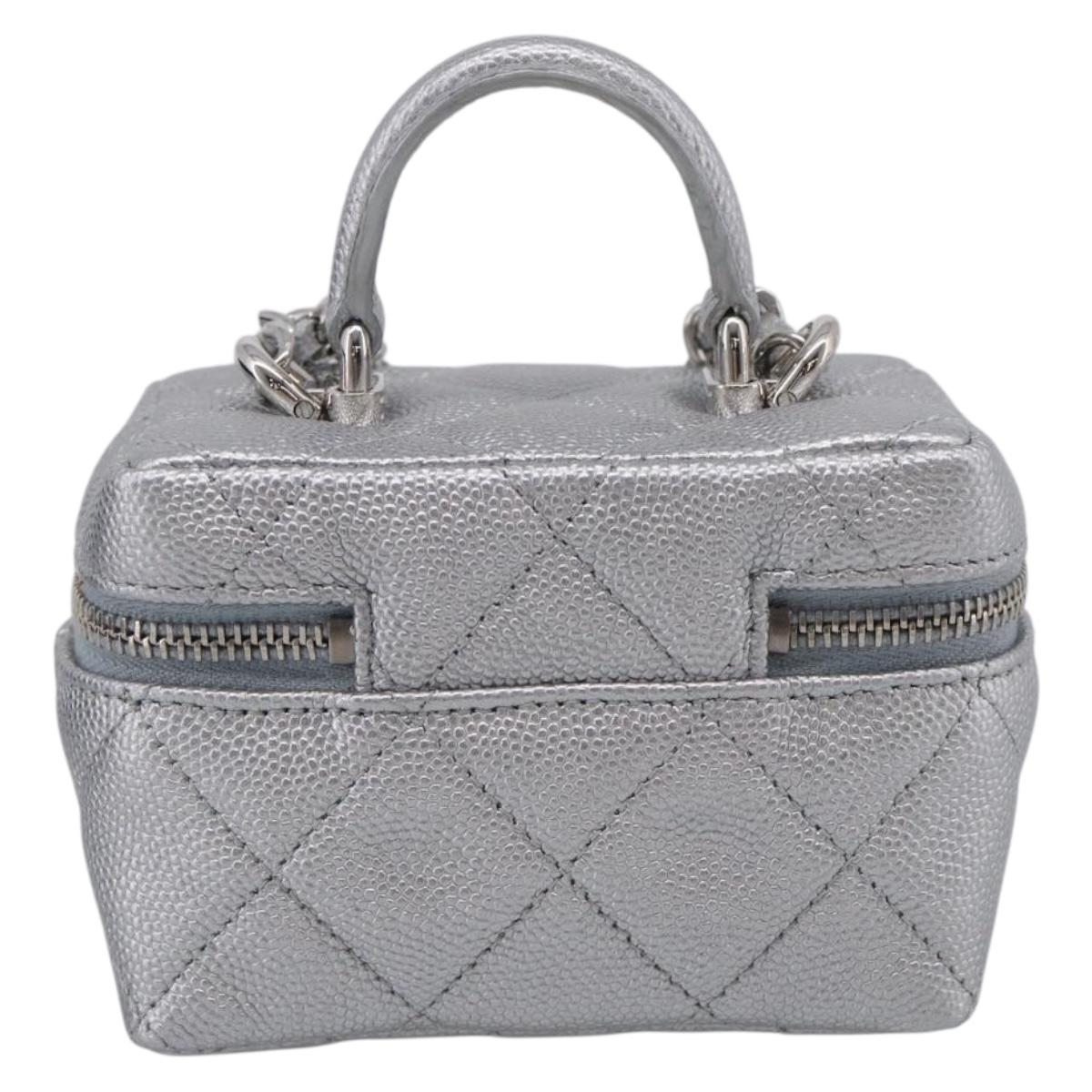CHANEL Matelasse Chain Shoulder Vanity Pouch Caviar Skin 2way CC Auth 208451SAM
