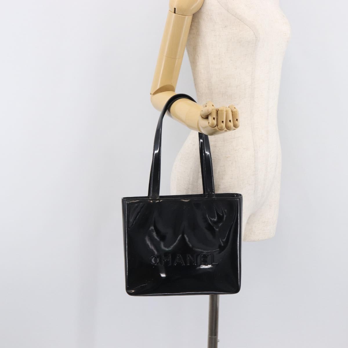 CHANEL Shoulder Bag Patent Black CC Auth 208640