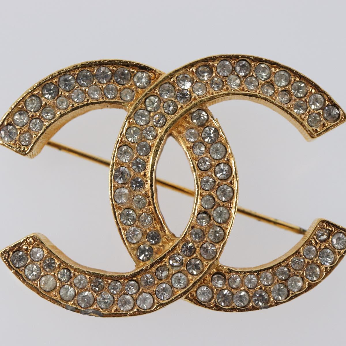 CHANEL Brooch metal Gold CC Auth 208721M