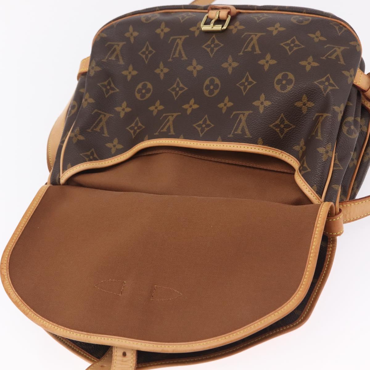 LOUIS VUITTON Monogram Saumur 30 Shoulder Bag M42256 LV Auth 209083V