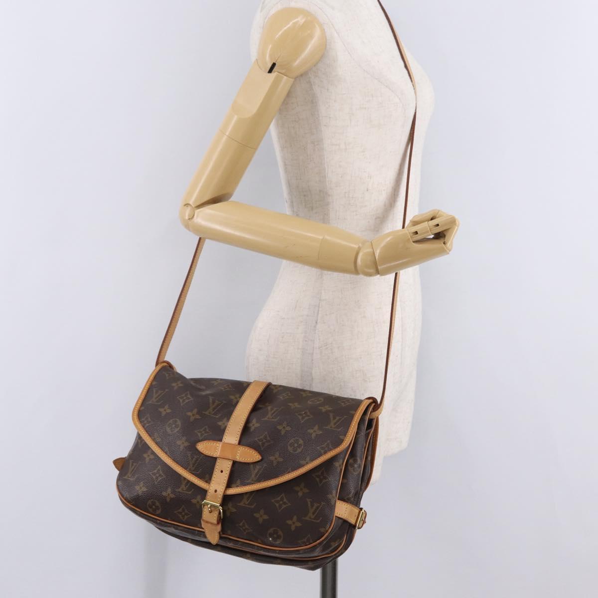 LOUIS VUITTON Monogram Saumur 30 Shoulder Bag M42256 LV Auth 209083V