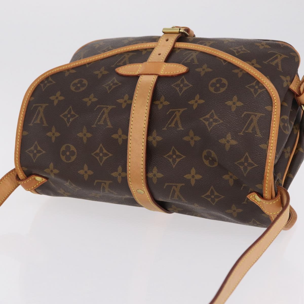LOUIS VUITTON Monogram Saumur 30 Shoulder Bag M42256 LV Auth 209083V