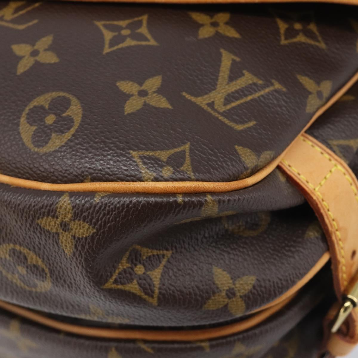LOUIS VUITTON Monogram Saumur 30 Shoulder Bag M42256 LV Auth 209097V