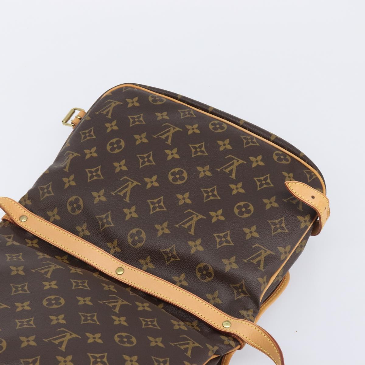 LOUIS VUITTON Monogram Saumur 30 Shoulder Bag M42256 LV Auth 209097V