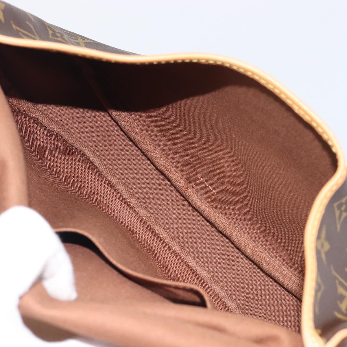 LOUIS VUITTON Monogram Saumur 30 Shoulder Bag M42256 LV Auth 209097V