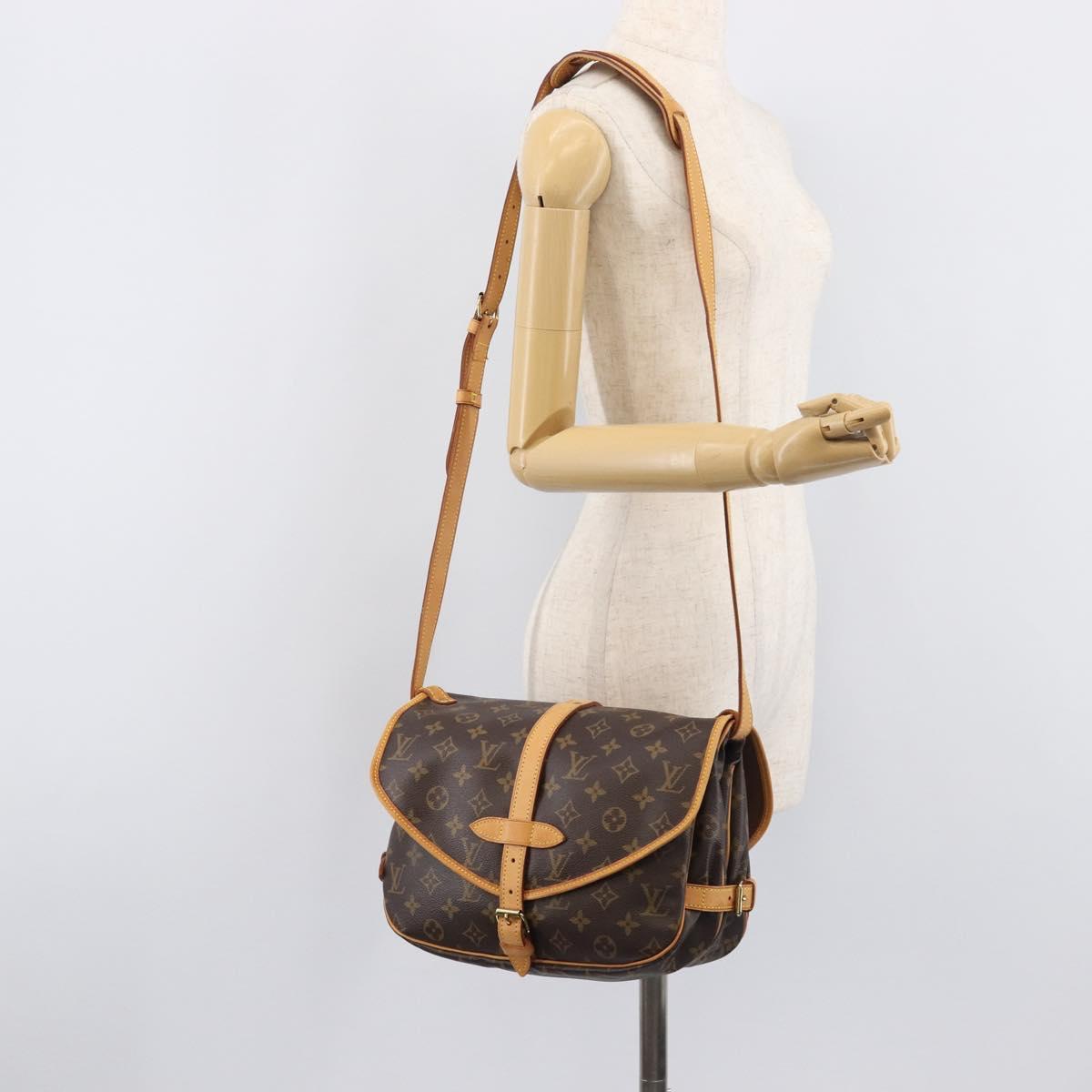 LOUIS VUITTON Monogram Saumur 30 Shoulder Bag M42256 LV Auth 209097V
