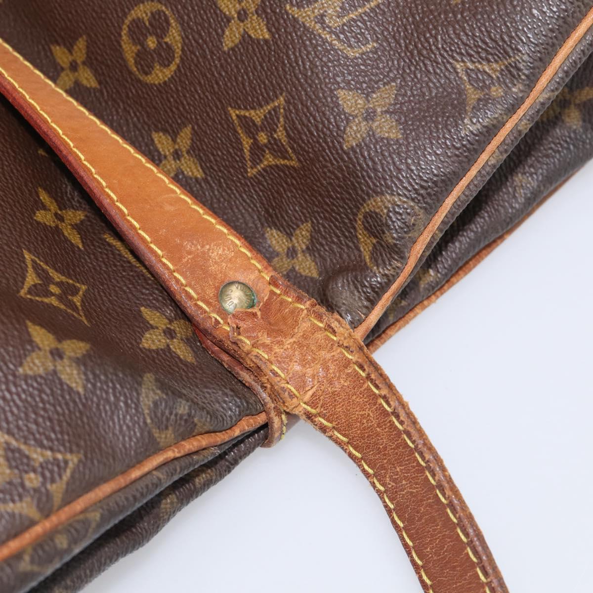 LOUIS VUITTON Monogram Saumur 43 Shoulder Bag M42252 LV Auth 209144
