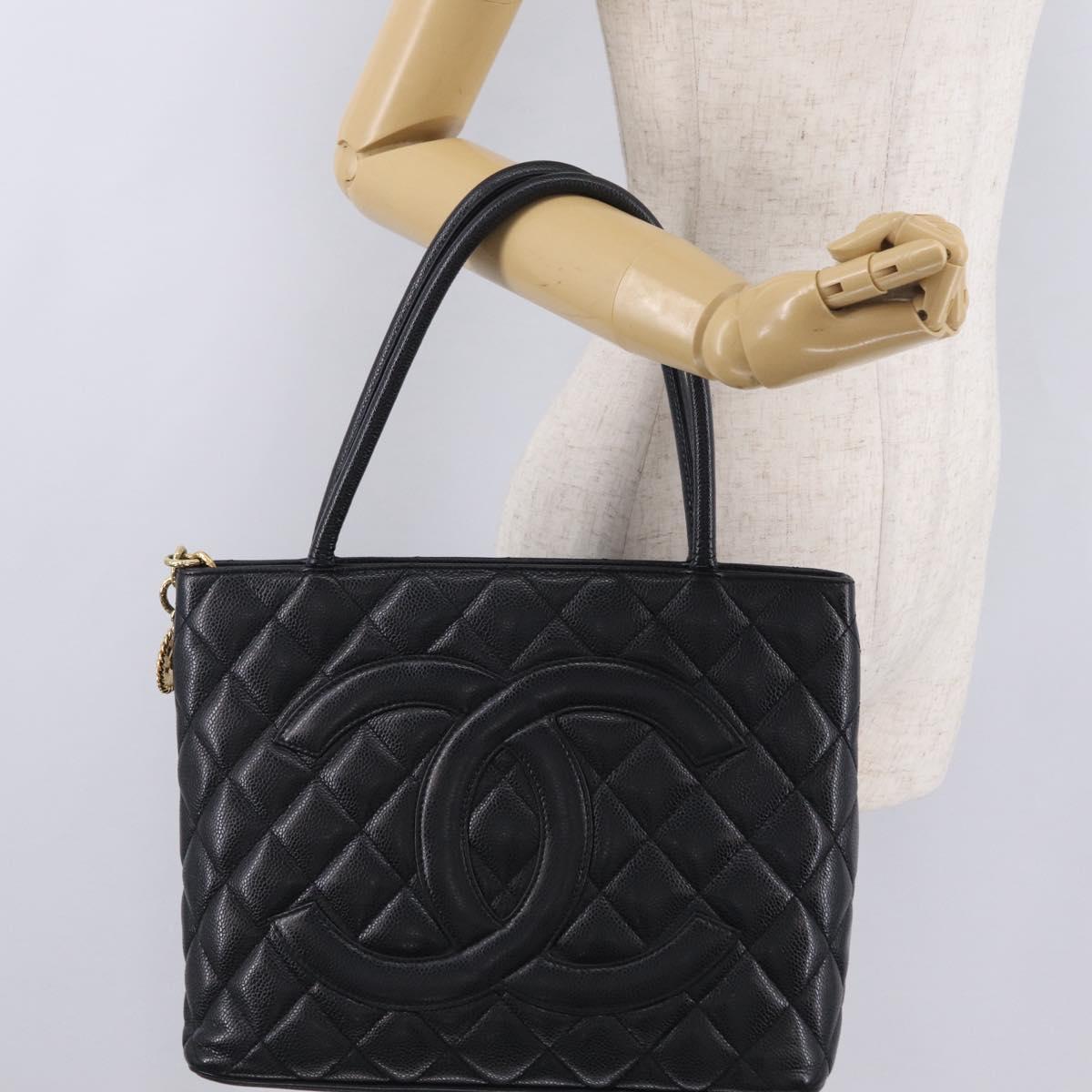CHANEL Standard Tote Bag Caviar Skin Black Gold CC Auth 209268V