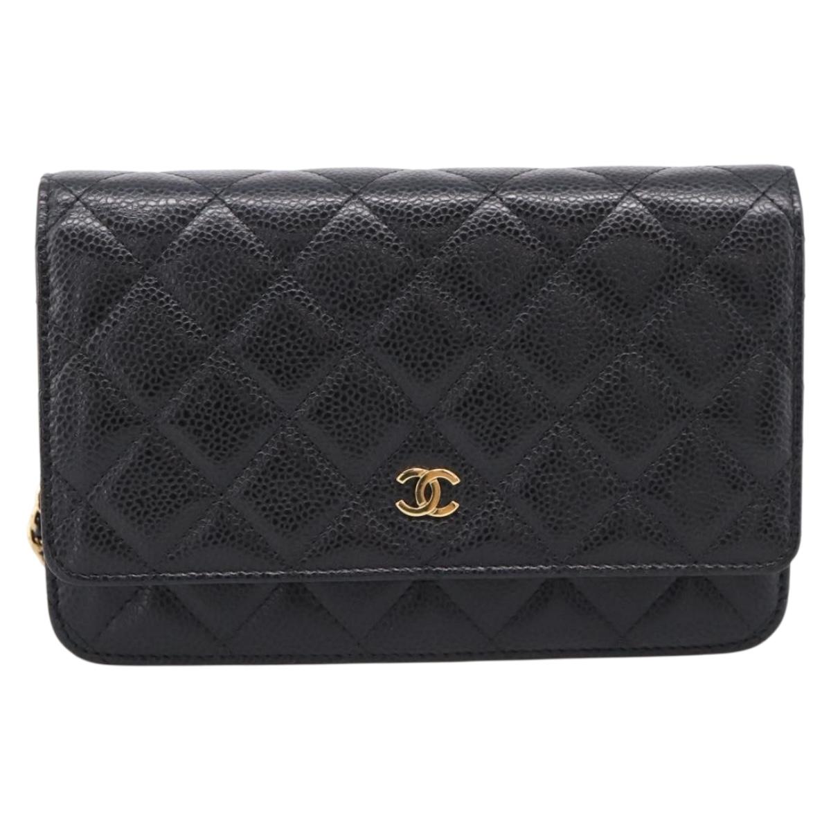 CHANEL Matelasse ChainShoulder Pouch Caviar Skin Black Gold CC Auth 209506SAM