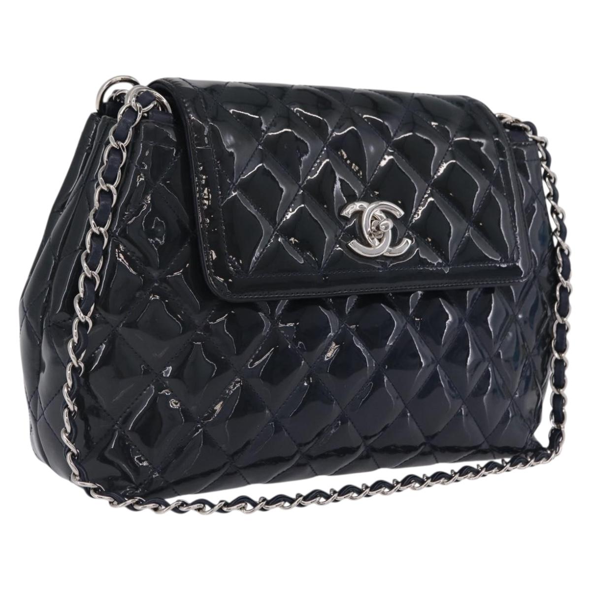 CHANEL Matelasse Chain Shoulder Bag Patent Navy Silver CC Auth 209580A