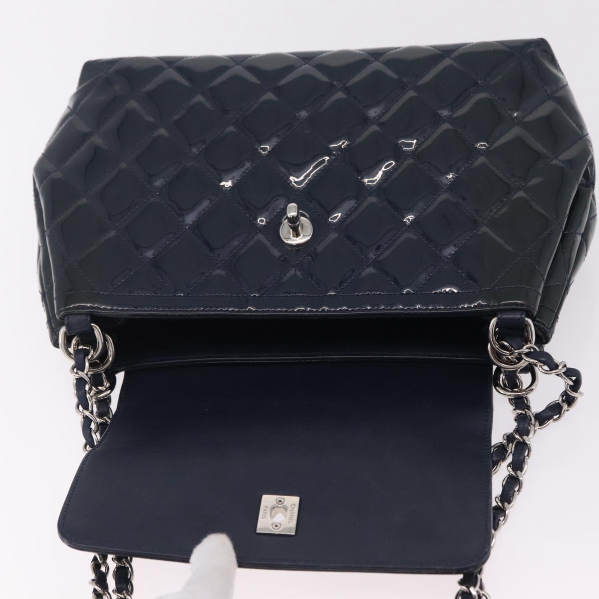 CHANEL Matelasse Chain Shoulder Bag Patent Navy Silver CC Auth 209580A