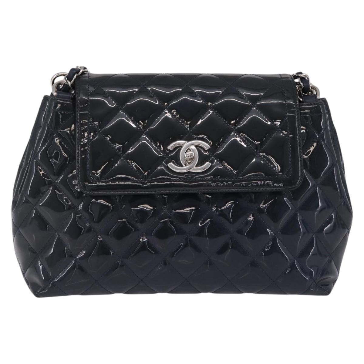 CHANEL Matelasse Chain Shoulder Bag Patent Navy Silver CC Auth 209580A