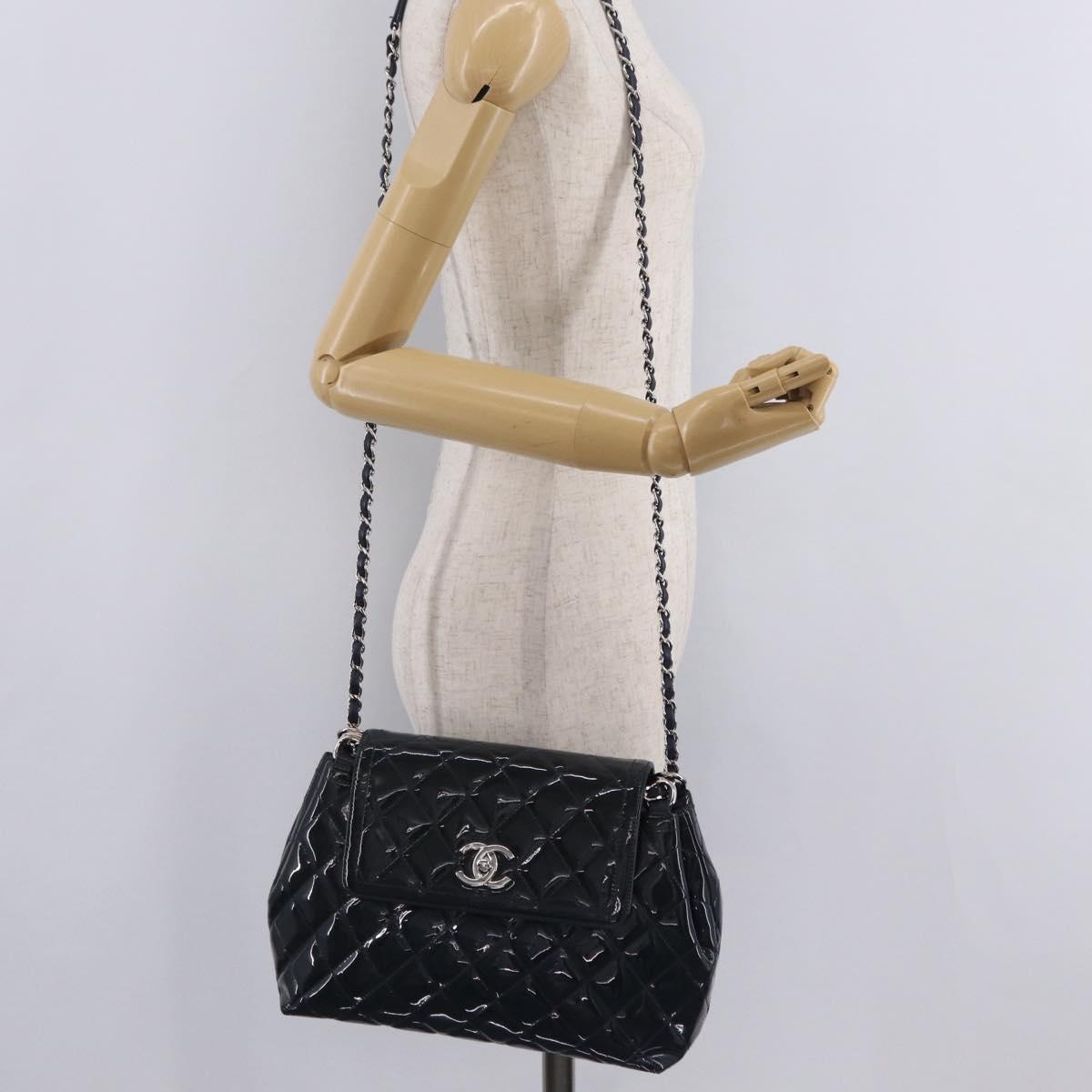CHANEL Matelasse Chain Shoulder Bag Patent Navy Silver CC Auth 209580A