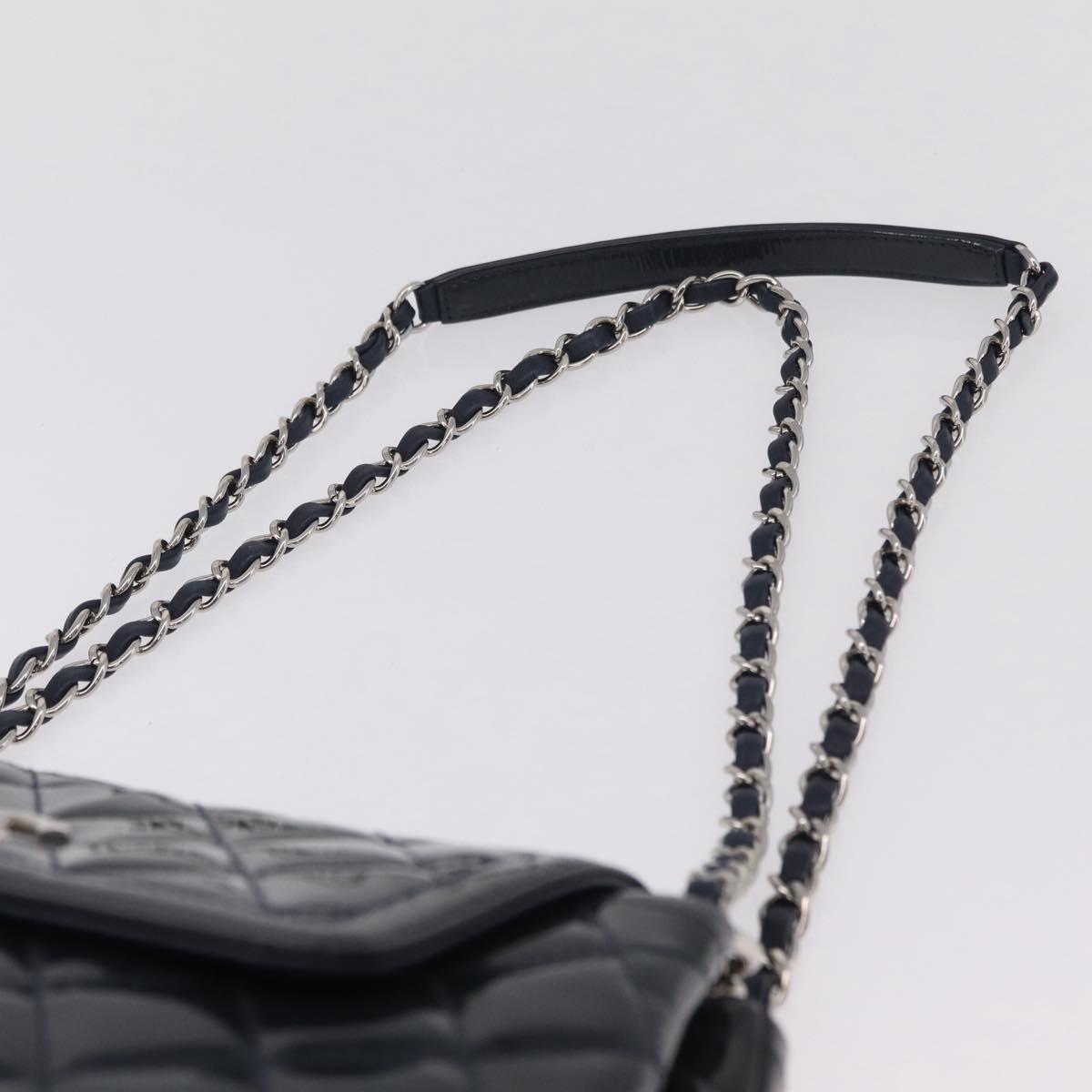 CHANEL Matelasse Chain Shoulder Bag Patent Navy Silver CC Auth 209580A