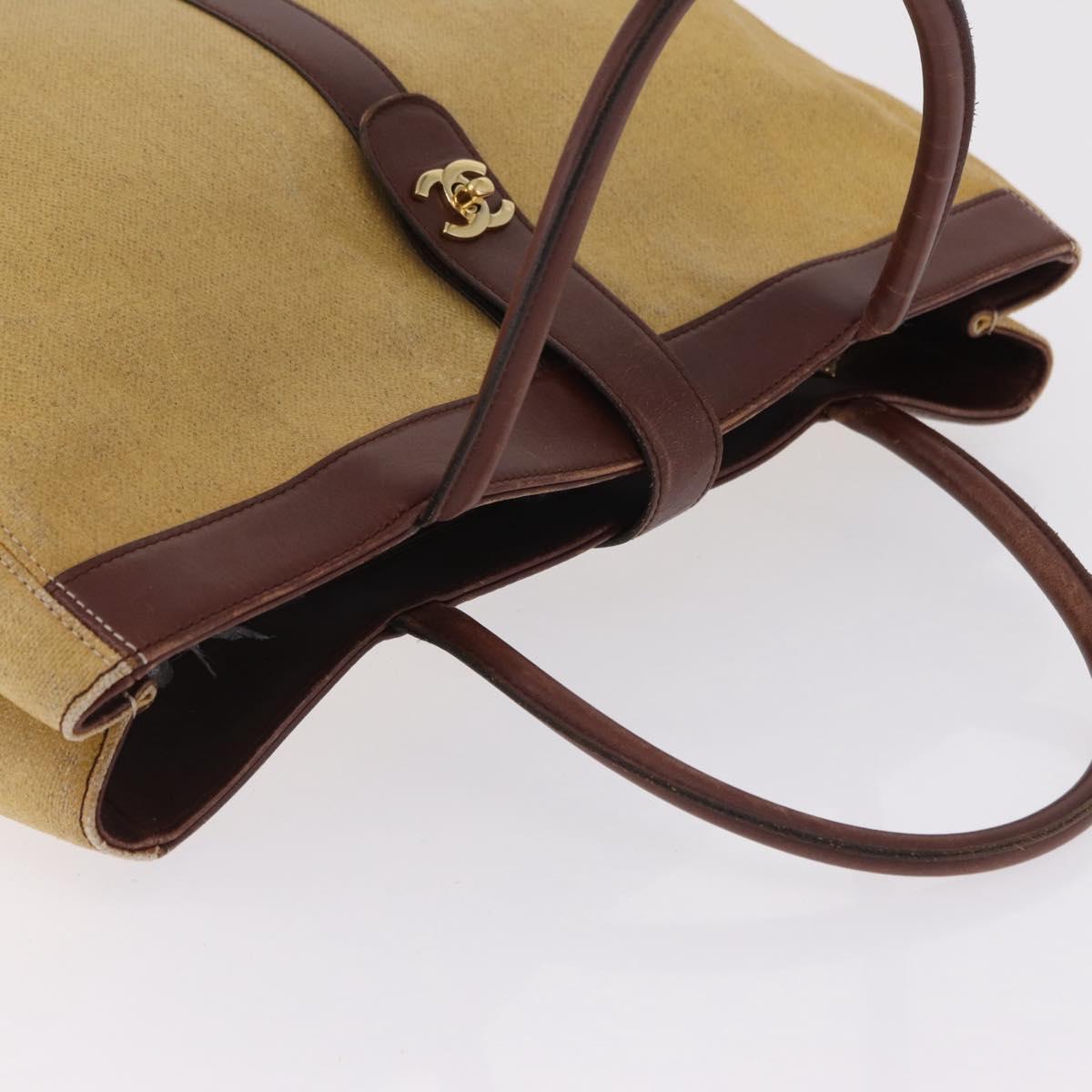 CHANEL Tote Bag Canvas Beige Gold Tone CC Auth 209717
