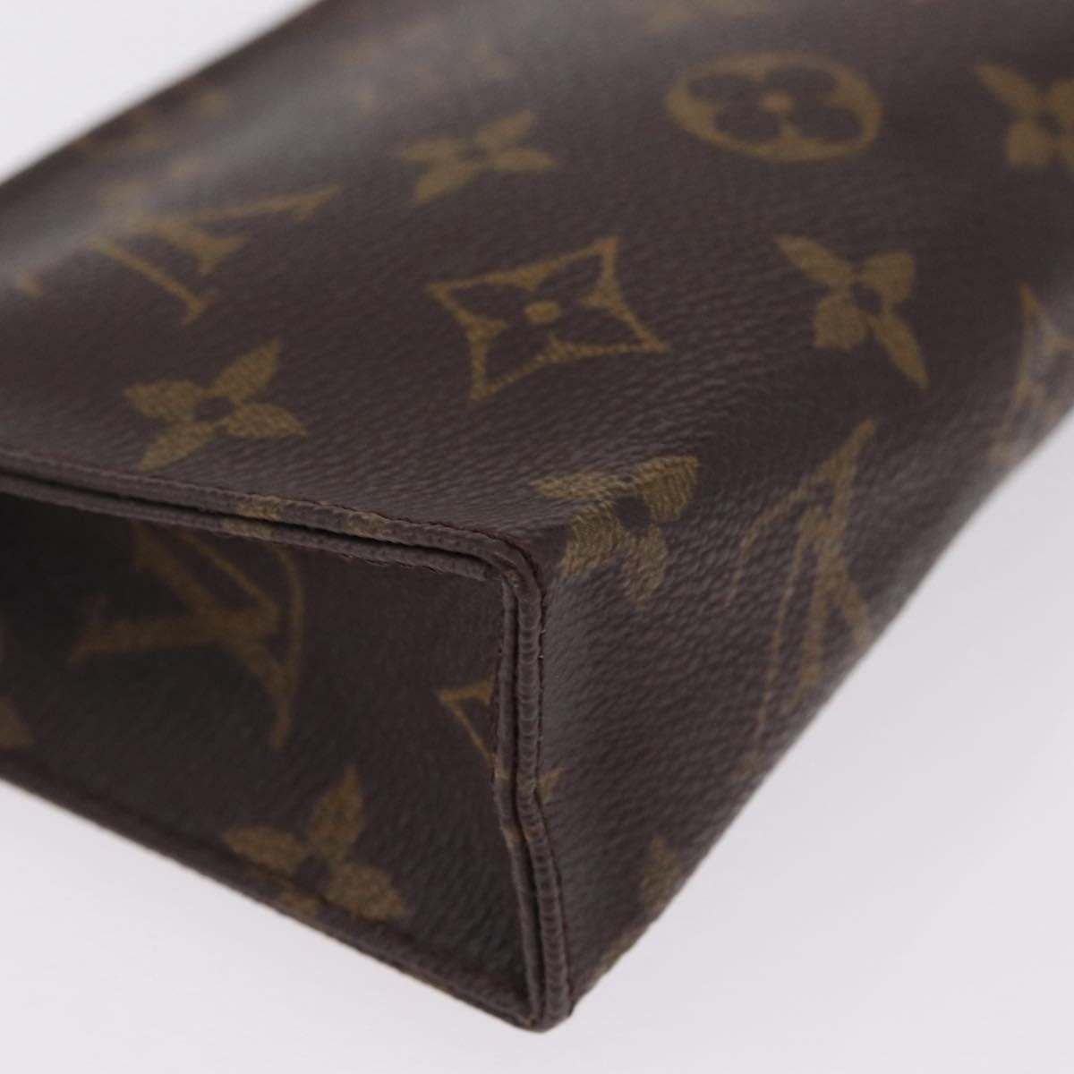 LOUIS VUITTON Monogram Poche Toilette 15 Pouch M47546 LV Auth 209772A