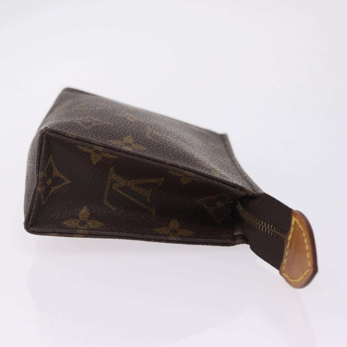 LOUIS VUITTON Monogram Poche Toilette 15 Pouch M47546 LV Auth 209772A