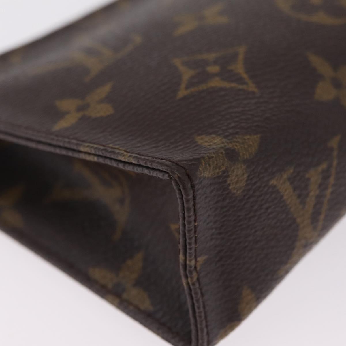 LOUIS VUITTON Monogram Poche Toilette 15 Pouch M47546 LV Auth 209772A