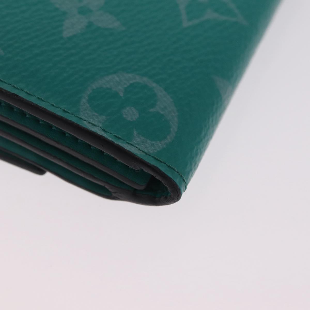 LOUIS VUITTON Tiger Lama Monogram Discovery Wallet Green M67626 LV Auth 210113V