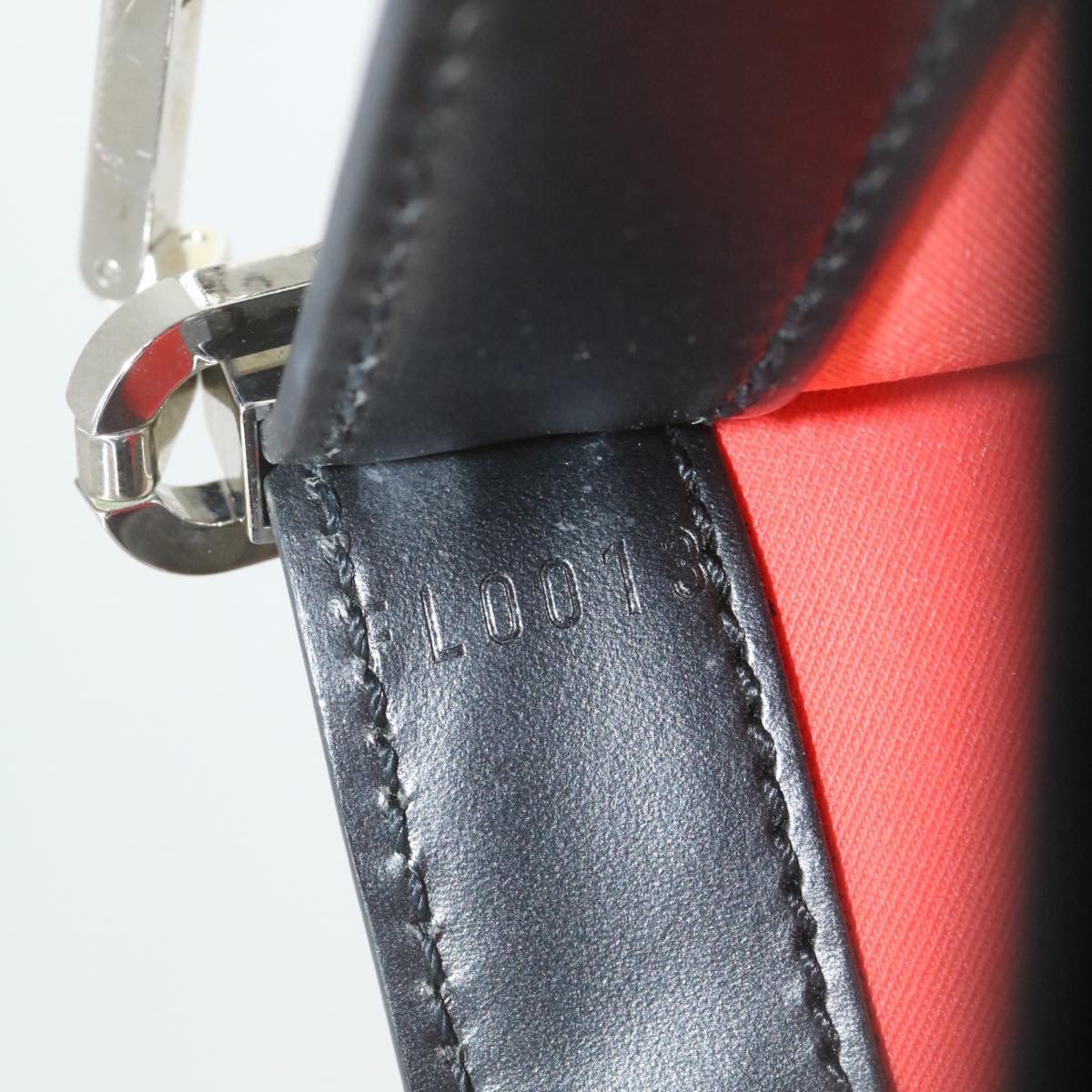 LOUIS VUITTON Epi Stretch Mojito Shoulder Bag Pouch Black M54612 LV Auth 21016