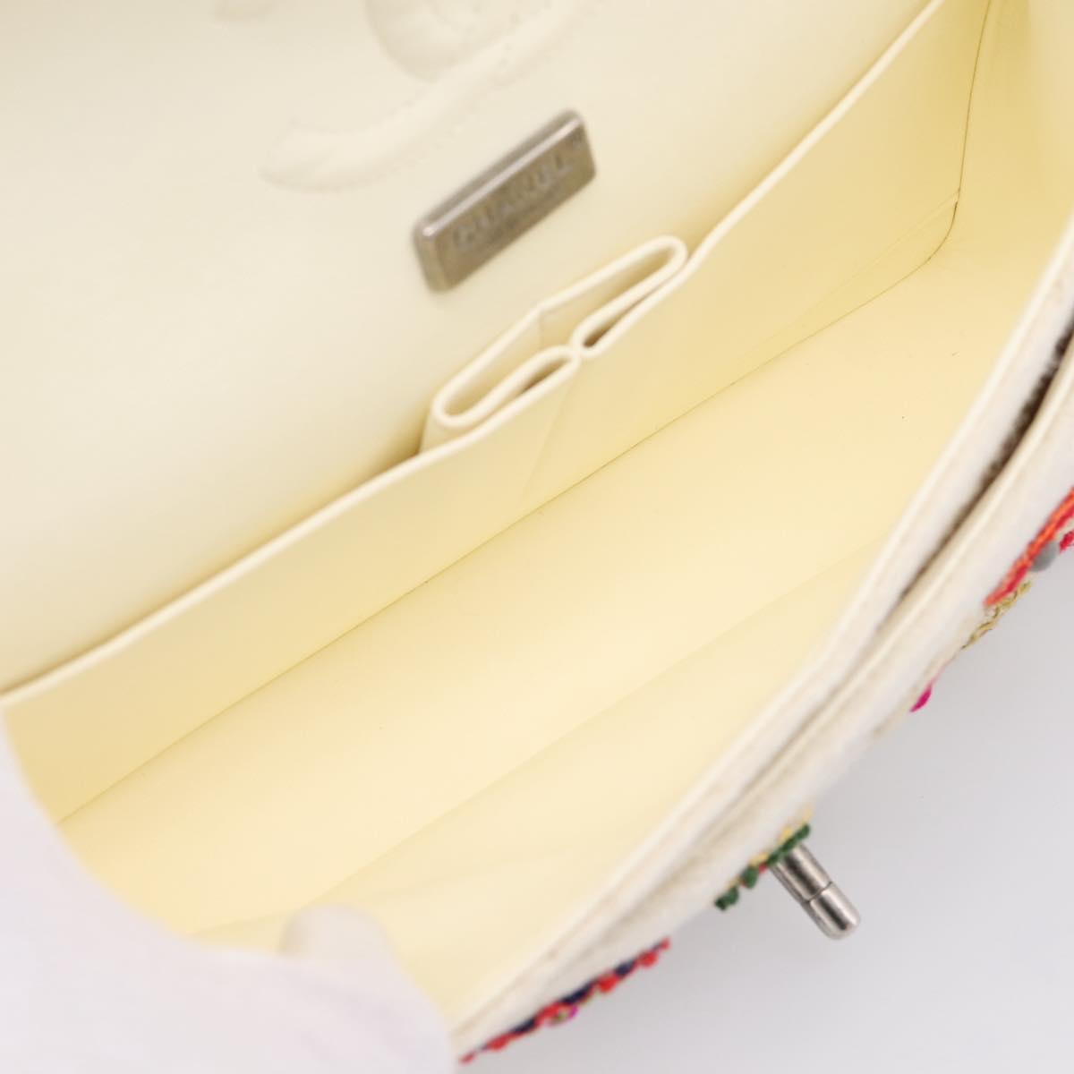 CHANEL Chain Shoulder Bag Canvas White Silver CC Auth 210168SM