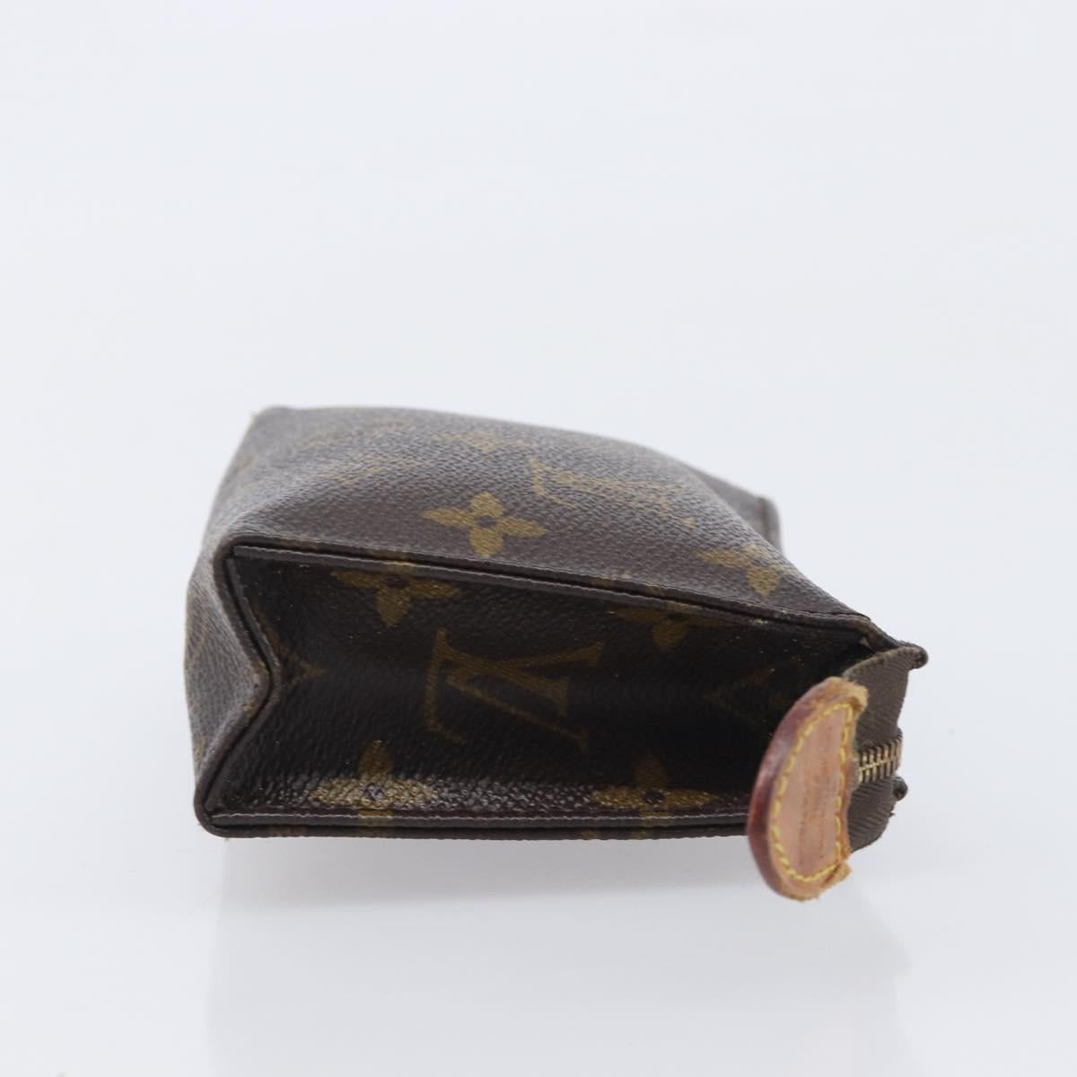 LOUIS VUITTON Monogram Poche Toilette 15 Pouch M47546 LV Auth 210331