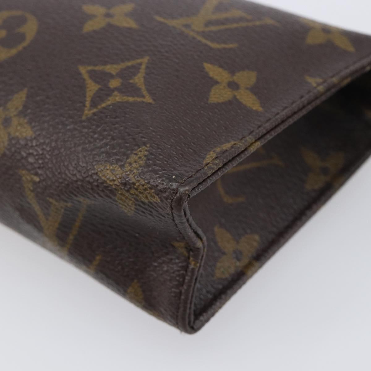 LOUIS VUITTON Monogram Poche Toilette 15 Pouch M47546 LV Auth 210331