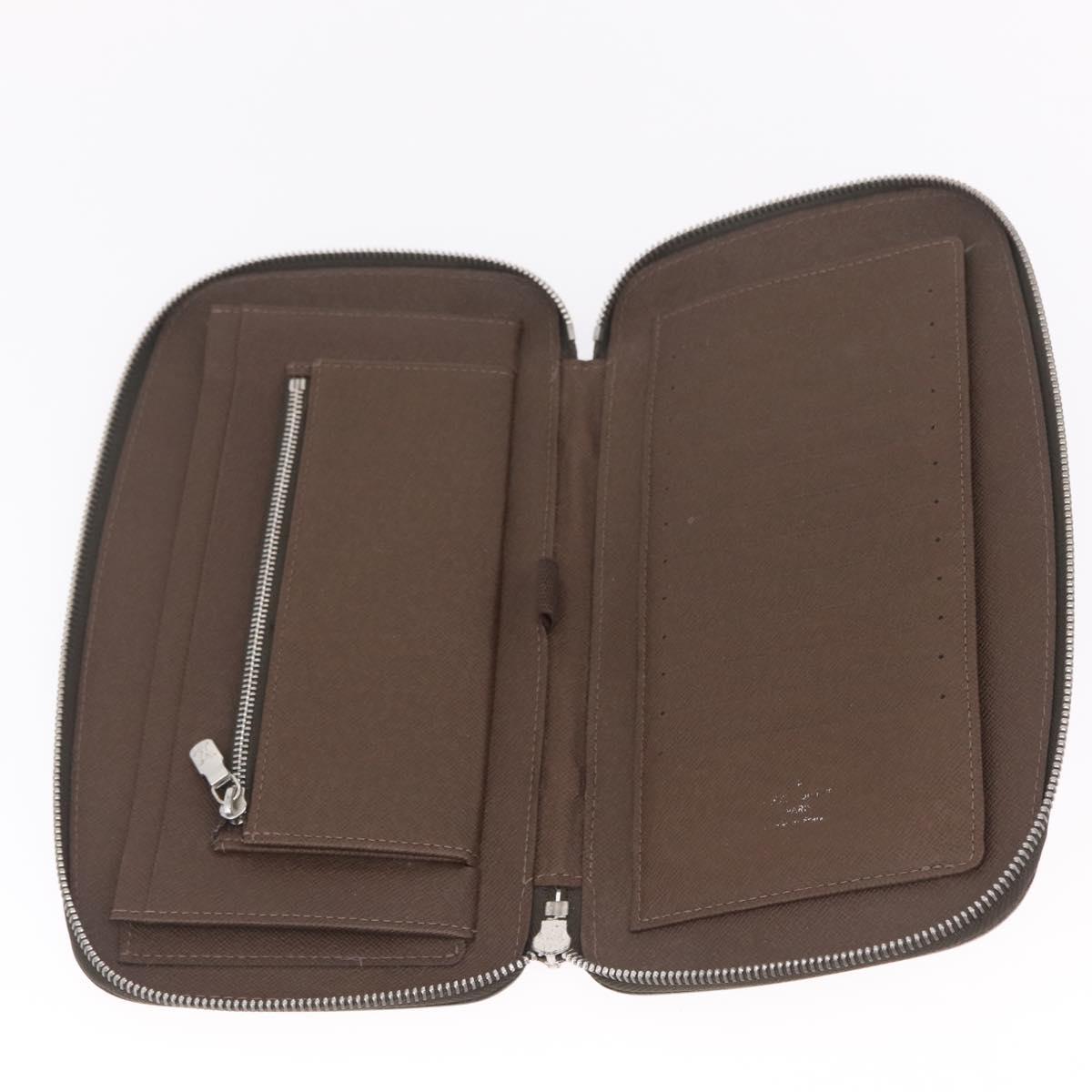LOUIS VUITTON Taiga Organizer Atoll Travel Case Grizzly M30658 LV Auth 210856