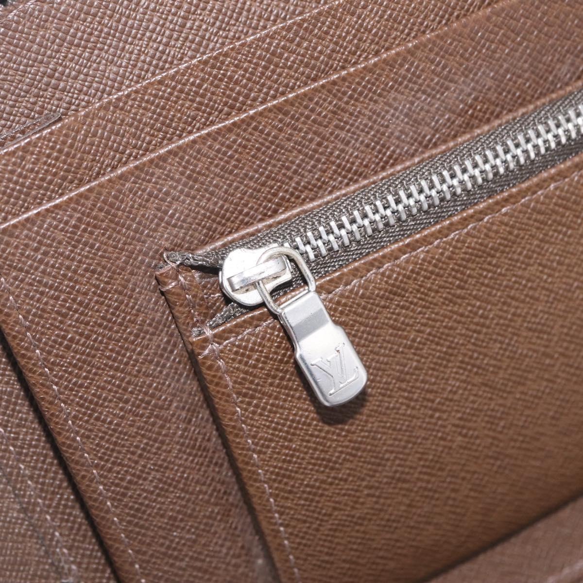 LOUIS VUITTON Taiga Organizer Atoll Travel Case Grizzly M30658 LV Auth 210856