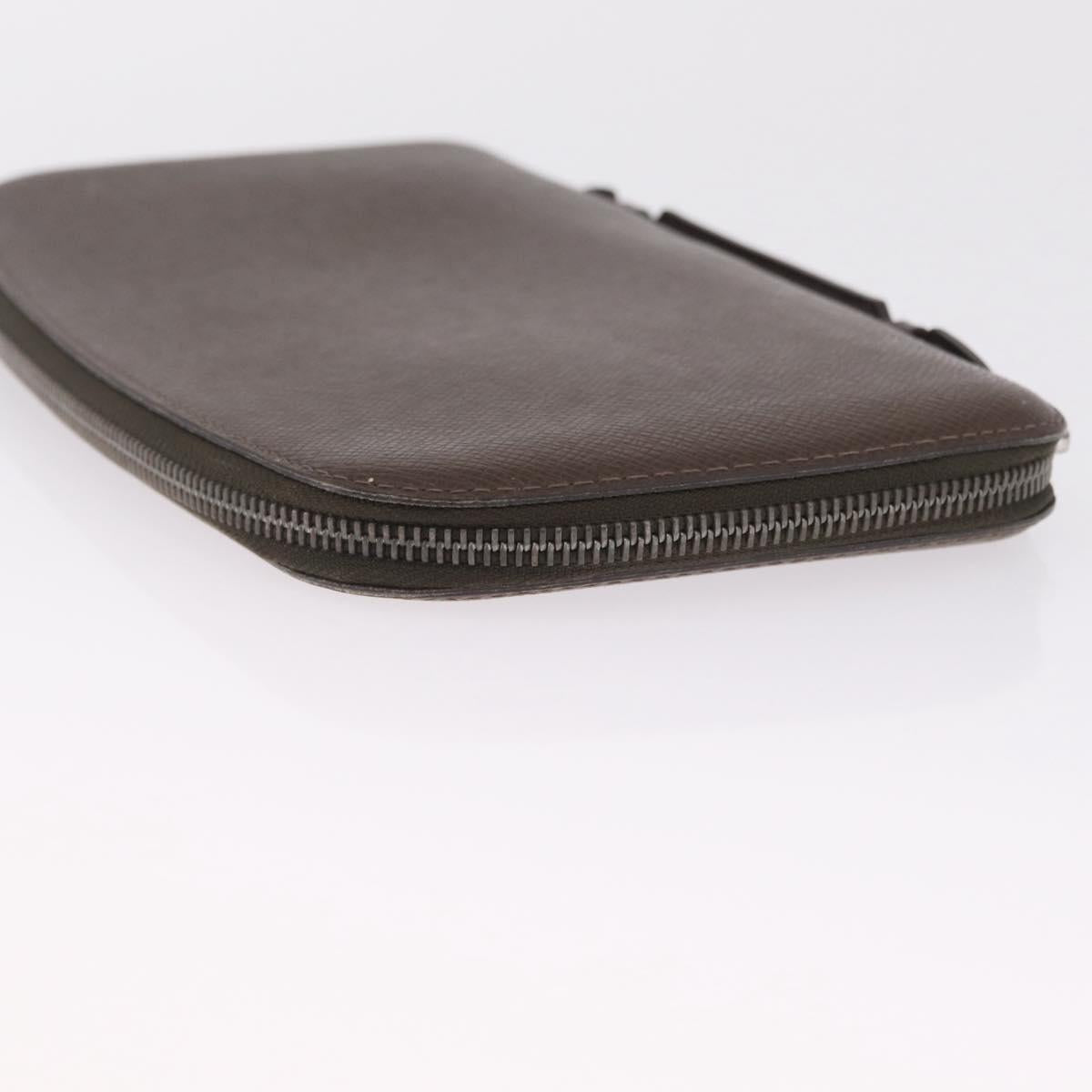 LOUIS VUITTON Taiga Organizer Atoll Travel Case Grizzly M30658 LV Auth 210856
