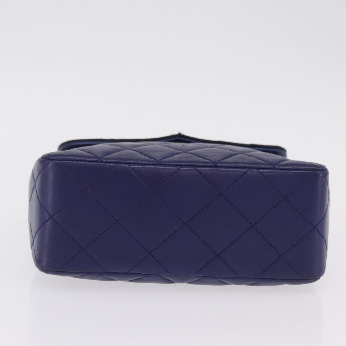 CHANEL Matelasse Chain Shoulder Bag Lamb Skin Navy Gold Tone CC Auth 211015A
